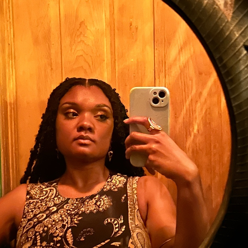Meet your Posher, Aatia
